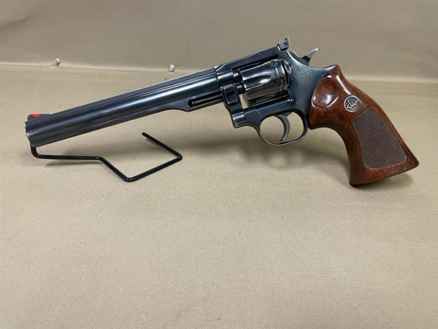 DAN WESSON FIREARMS 22