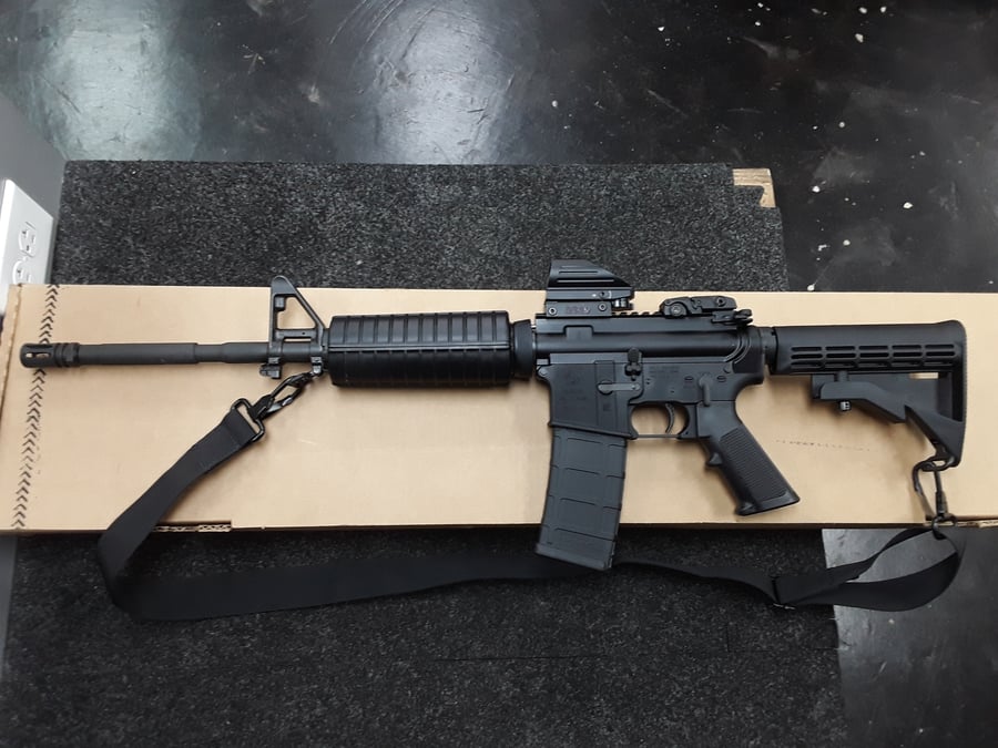 COLT DEFENSE HARTFORD CT M4 CARBINE W/ RED/GRN DOT