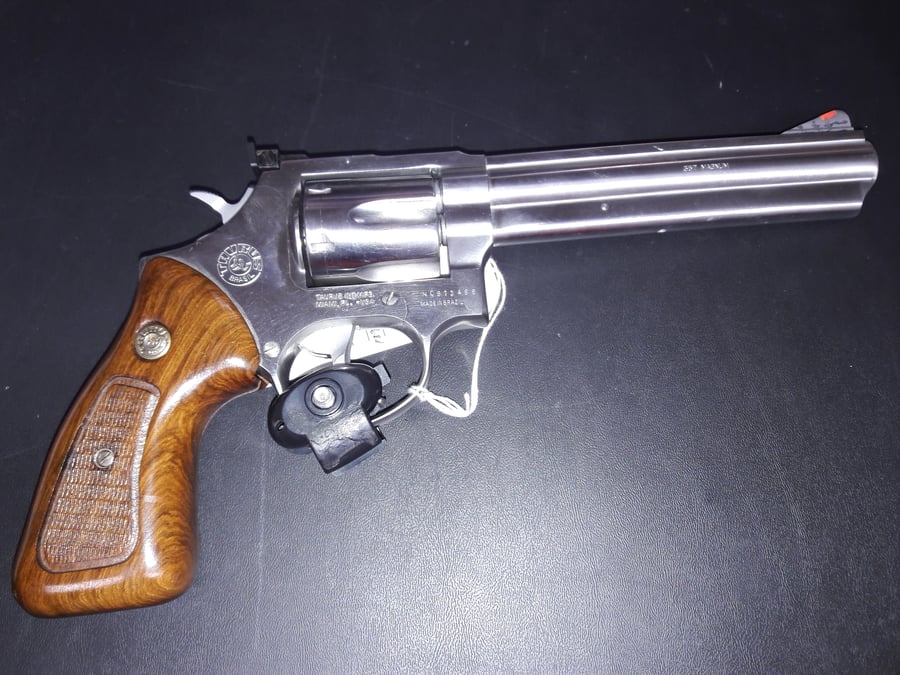 TAURUS 669