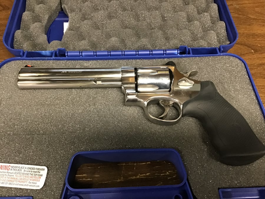 SMITH & WESSON 629-6 CLASSIC