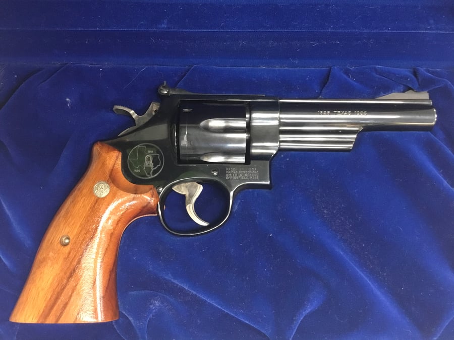 SMITH & WESSON 544 TEXAS WAGON TRAIN COMMEMORATIVE 1836-1986