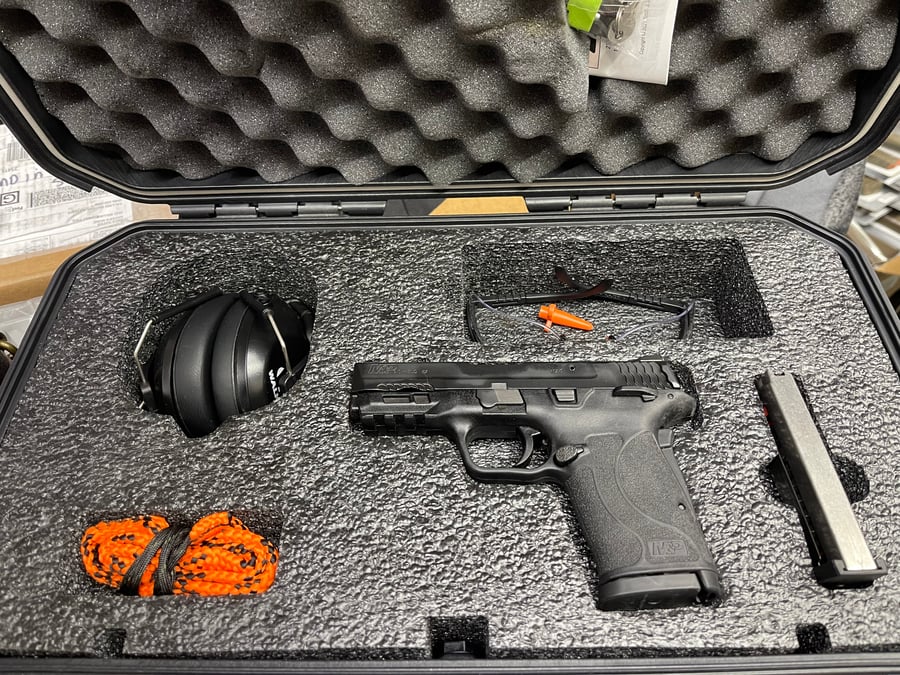 Smith & Wesson M&P9 Shield EZ Range Kit