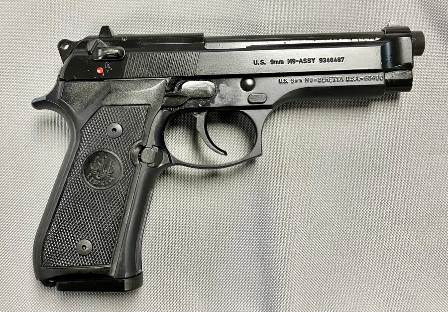 BERETTA M9 Commercial