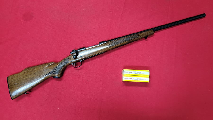 WINCHESTER Model 70 .225 Win Heavy Barrel