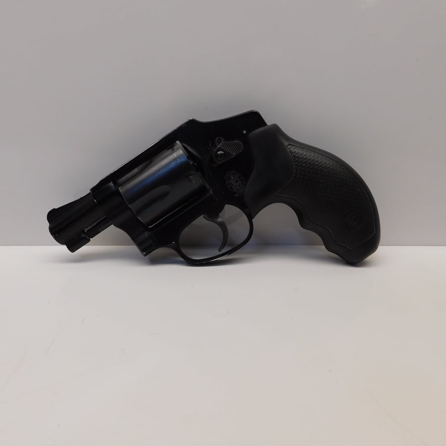 SMITH & WESSON 442-2 AIRWEIGHT