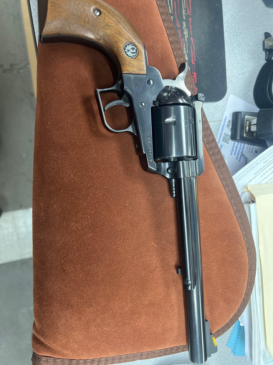 RUGER "NEW MODEL" SUPER BLACKHAWK STAINLESS